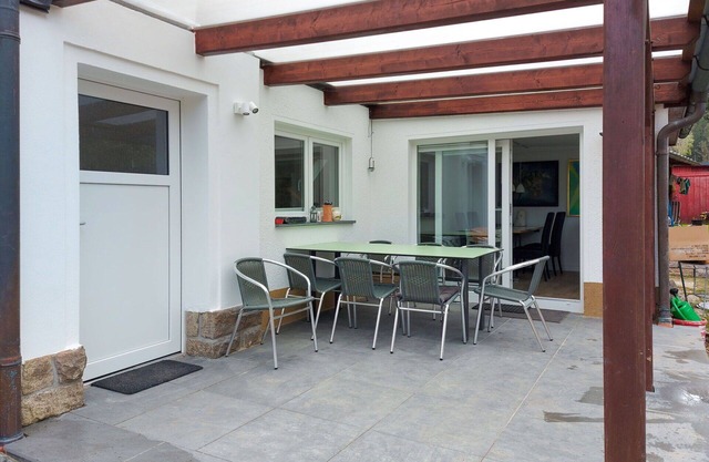 Beautiful private villa for 8 people with WIFI, TV, terrace, pets allowed and parking