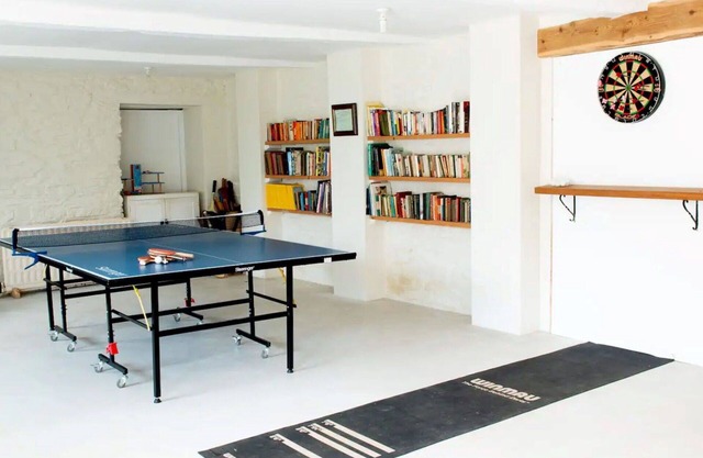 Beautiful private villa with WIFI, TV, terrace, pets allowed, panoramic view and parking