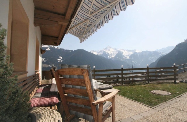 Beautiful private villa for 8 guests with TV and terrace