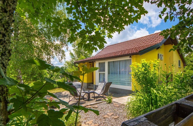 Beautiful private villa with private pool, A/C, WIFI, TV, terrace, pets allowed and parking