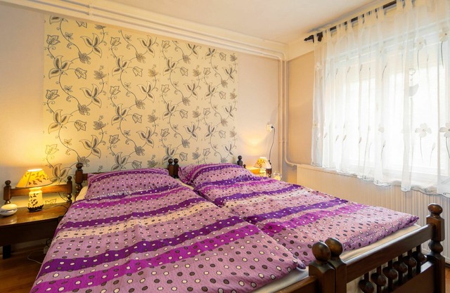 Beautiful private villa for 4 people with WIFI, A/C, TV, terrace and parking