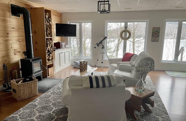 Beautiful, quiet location on Redstone Lake