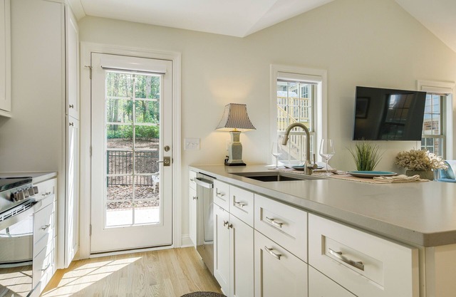 Beautiful Raleigh Cottage Rental: 5 Mi to Downtown