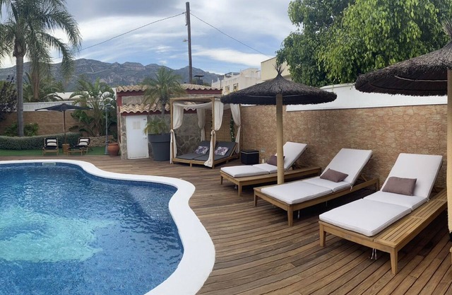 Beautiful Relaxing Villa with Private Pool