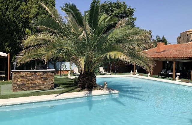 Beautiful rural house with SPA and pool 95 km from Madrid