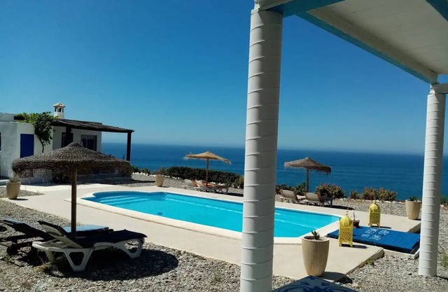 Beautiful rural house in front of the mediterranean