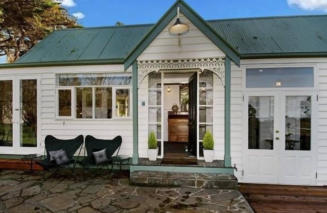 Beautiful Shoreham cottage and views