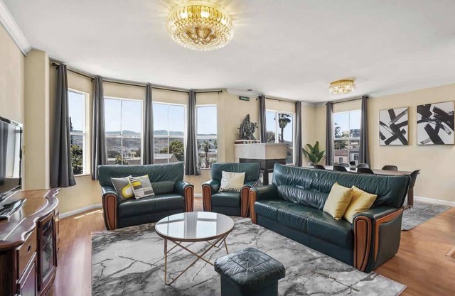 Beautiful Spacious 4BR House in Silver Terrace