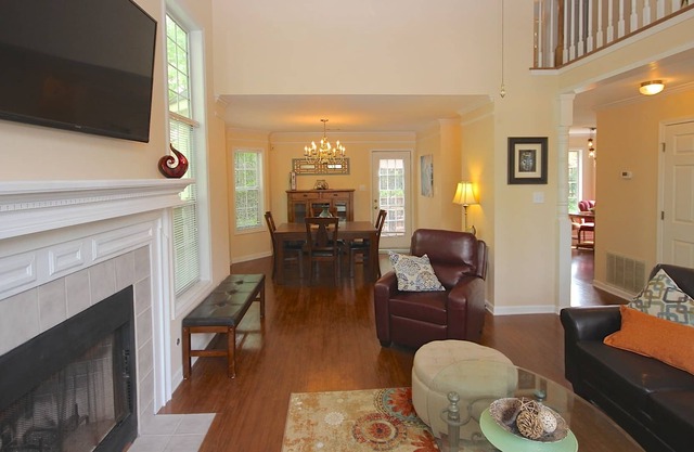 Beautiful, Spacious, Light-Filled Home Close To Pinewood Studios!