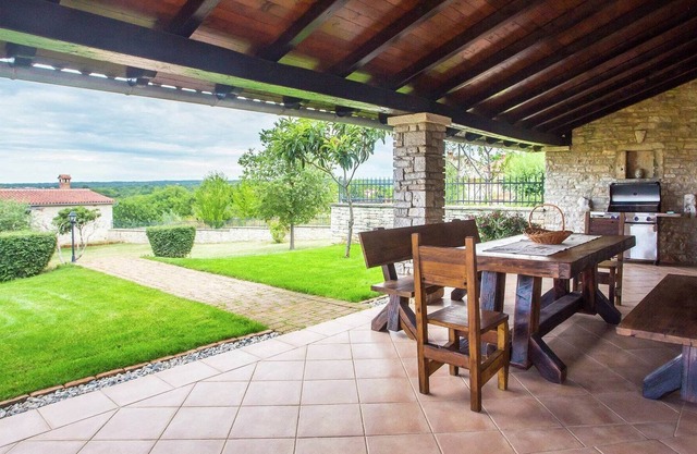 Beautiful stone villa with private pool, jacuzzi, sauna and fenced yard - pets are welcome.