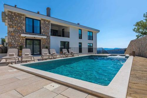 Beautiful Stonevilla by aneo travel