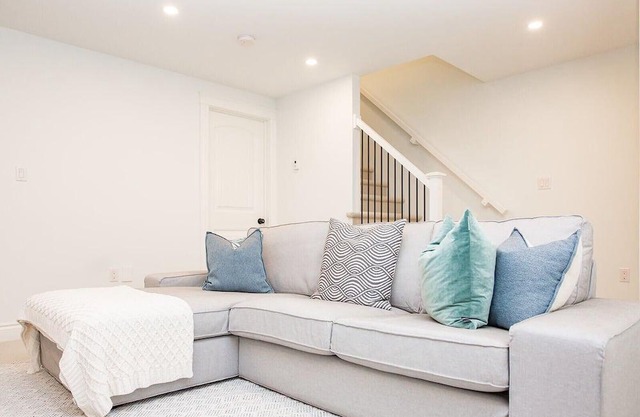 Beautiful Stratford Condo