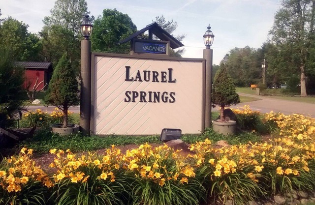 Beautiful studio unit at resort, sleeps 4