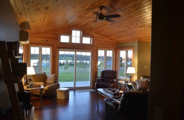 Beautiful sunsets in Clinton. Close to Cavendish and other amenities.