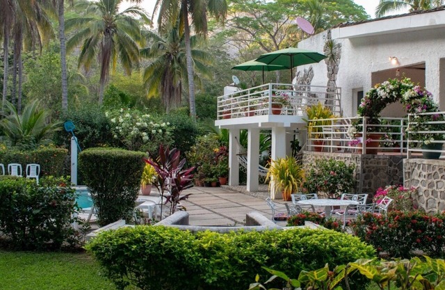 Beautiful Tropical Home with Private Beach