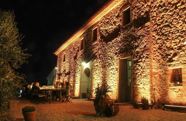Beautiful Tuscan Villa, offering 360-degree views of Tuscany's rolling hills.