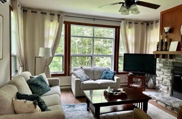 Beautiful two bedroom condo at Tremblant Les eaux