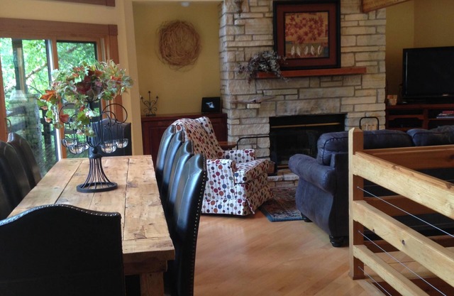 Beautiful Upscale 6Br/4.5Ba Vacation Home And Private Carriage House On 2.5 Acre