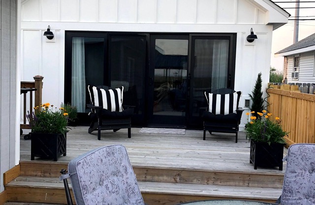 Beautiful Stone Harbor bay marshland views and stunning sunsets. Close to beach