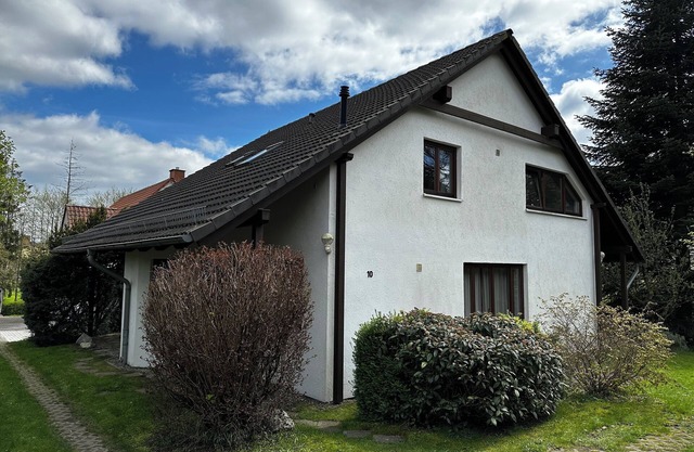 Beautiful vacation apartment for 5 people on Rügen with two terraces and garden