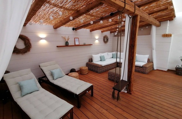 Beautiful vacation home with great outdoor area & whirlpool