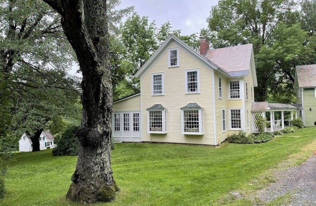 Beautiful Vermont 5 Bedroom farmhouse located in the picturesque Dorset Hollow.