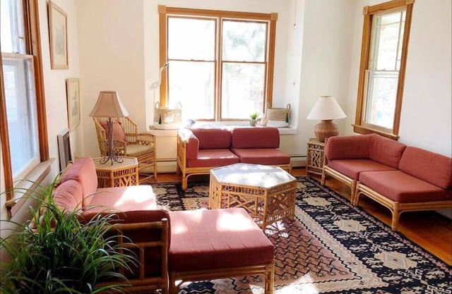 Beautiful Victorian Home on Ocean Side.