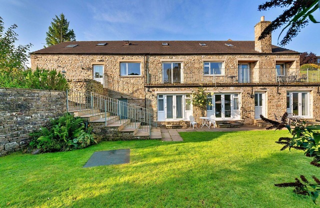 Beautiful villa for 16 guests with WIFI, terrace and pets allowed