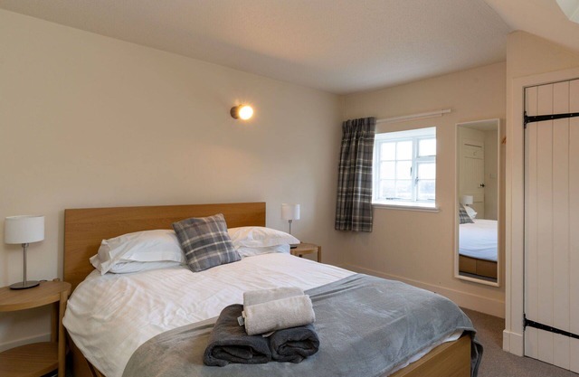 Beautiful villa for 4 guests with WIFI, TV, patio, pets allowed and parking