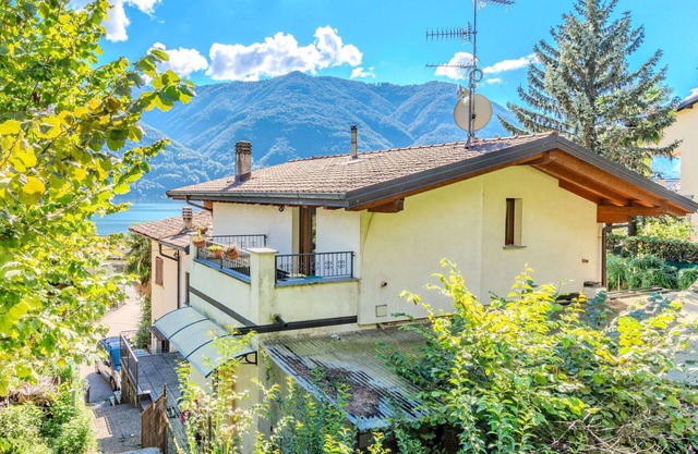 Beautiful villa for 4 people with WIFI, TV, terrace, pets allowed and parking