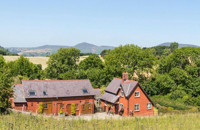 Beautiful villa for 2 guests with WIFI, TV and pets allowed