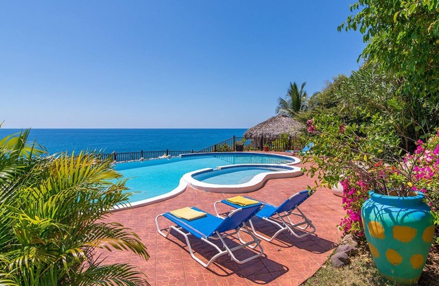 Beautiful Villa offering Spectacular Vistas of the Caribbean Sea