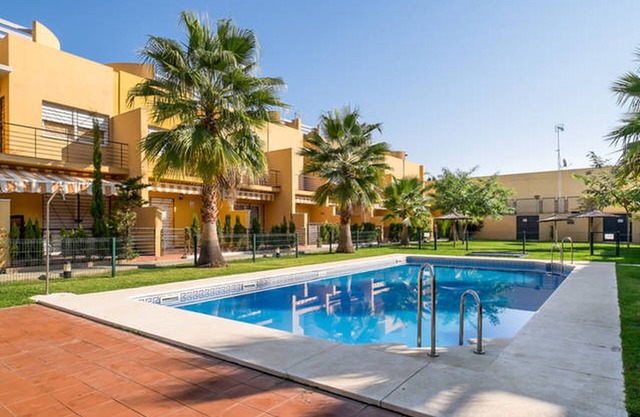 Beautiful villa with pool, WIFI and air conditioning
