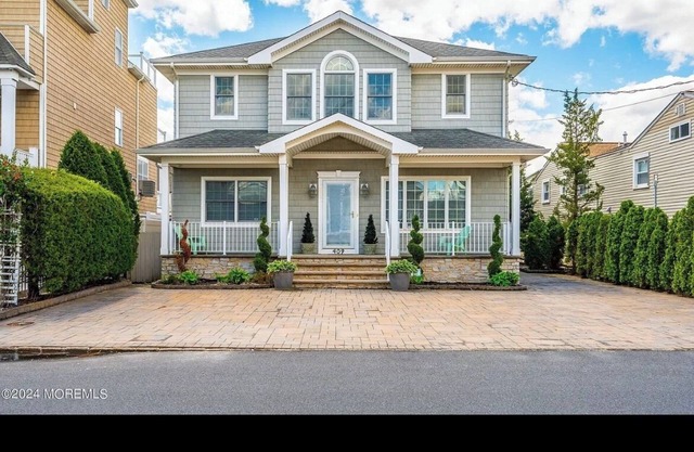 Beautiful Waterfront home in Ortley Beach!