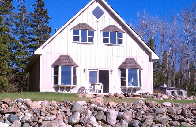 Beautiful waterfront cottage with perfect views of sunsets and freighters
