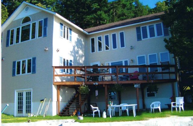 Beautiful Waterfront Home with stuning views Across from Roger's Rock