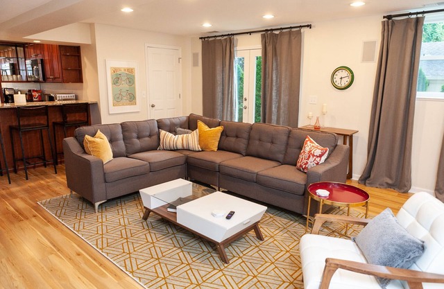 Beautiful West Midtown Suite #2, Minutes From Everything