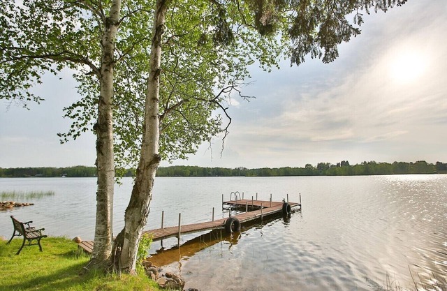 Beautiful Wildwood Lakefront Chaletn