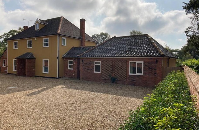 Beautifully appointed & cosy self contained annexe