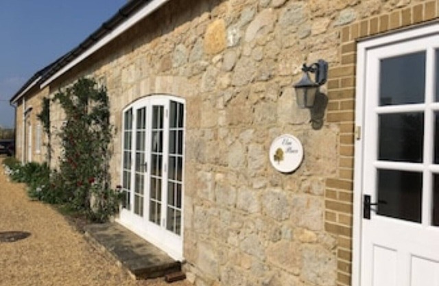 Beautifully converted stone cottage in the heart of the Isle of Wight 773