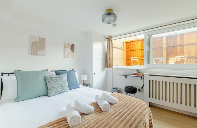 Beautifully Refurbished 4BD Flat by King's Cross