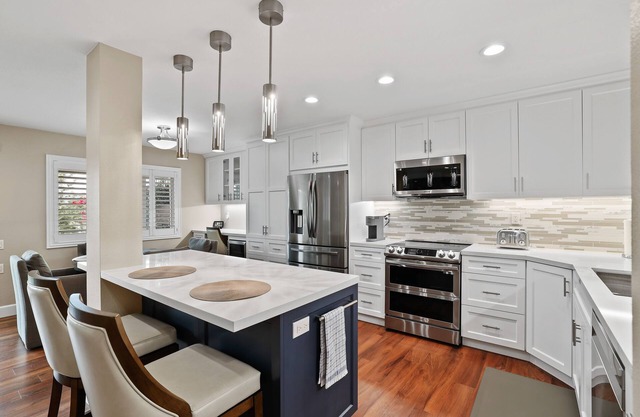Beautifully remodeled 2 BD/2 BA 1st Floor Condo in Beach Close 55+ Community