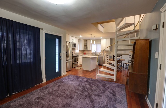 Beautifully Renovated 2BR Home Silver Spring