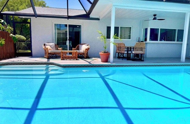 Beautifully renovated Indiatlantic 3-bedroom house with private heated pool!