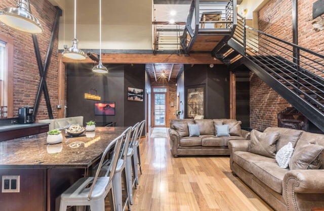 Beautifully Updated Loft in the Heart of Downtown Ouray