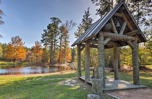 'Beaver Creek Lodge' - Secluded Home w/Pond!