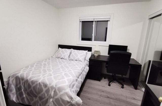 Bedroom 3, side room on 2nd Fl