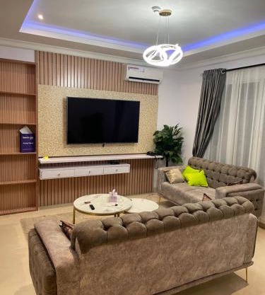 Beejay 4 bedrooms Cheerful Town House