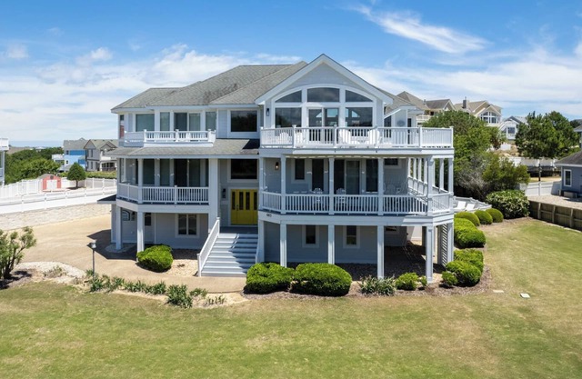 Bees Knees 7 bedroom at Currituck Club