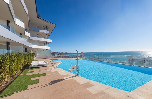BEGOÑA SEA VIEW - Modern Apartment Just 5 Minutes from the Beach with Shared Pool and Fre